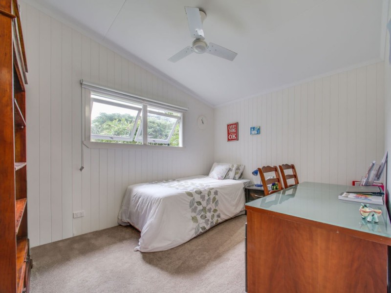 9 Lomatta Street, The Gap QLD 4061