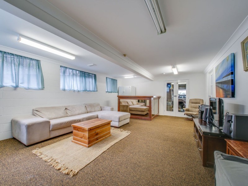 9 Lomatta Street, The Gap QLD 4061