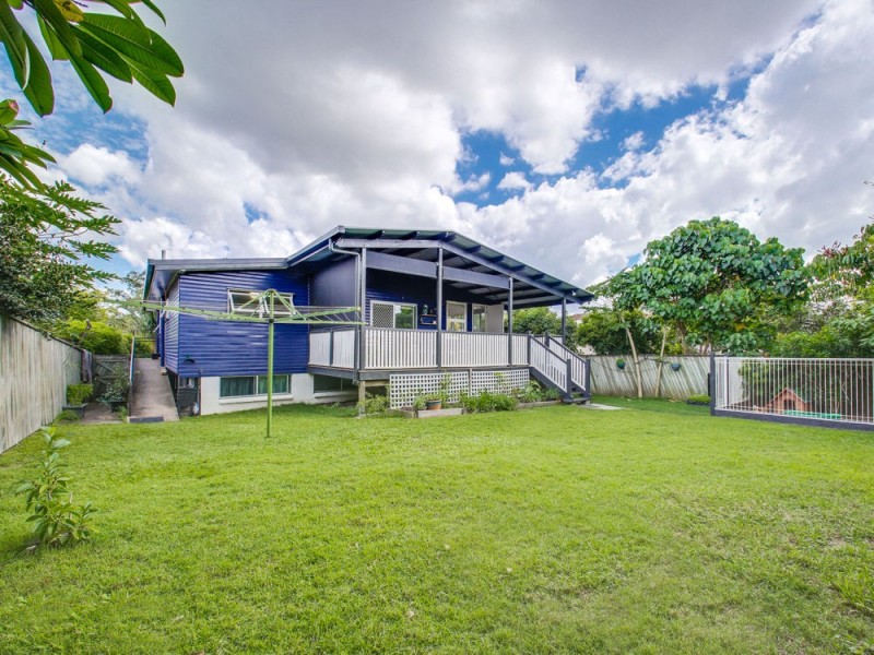 9 Lomatta Street, The Gap QLD 4061