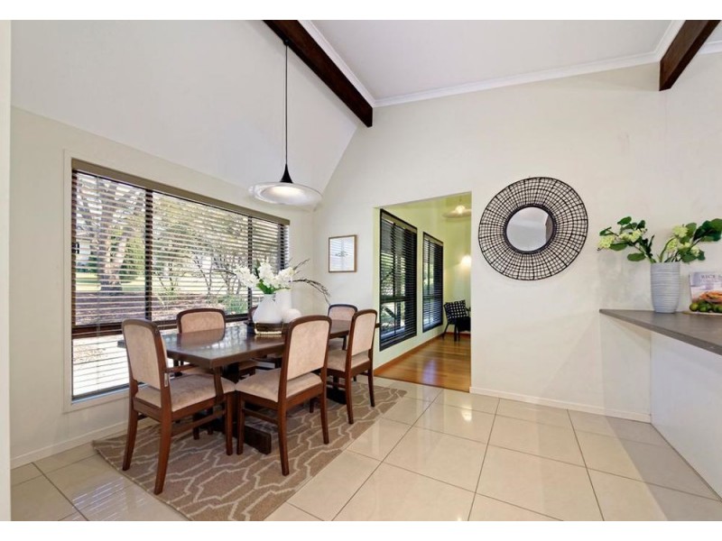 8 Dimboola Street, Bridgeman Downs QLD 4035