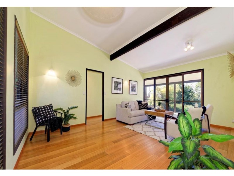 8 Dimboola Street, Bridgeman Downs QLD 4035