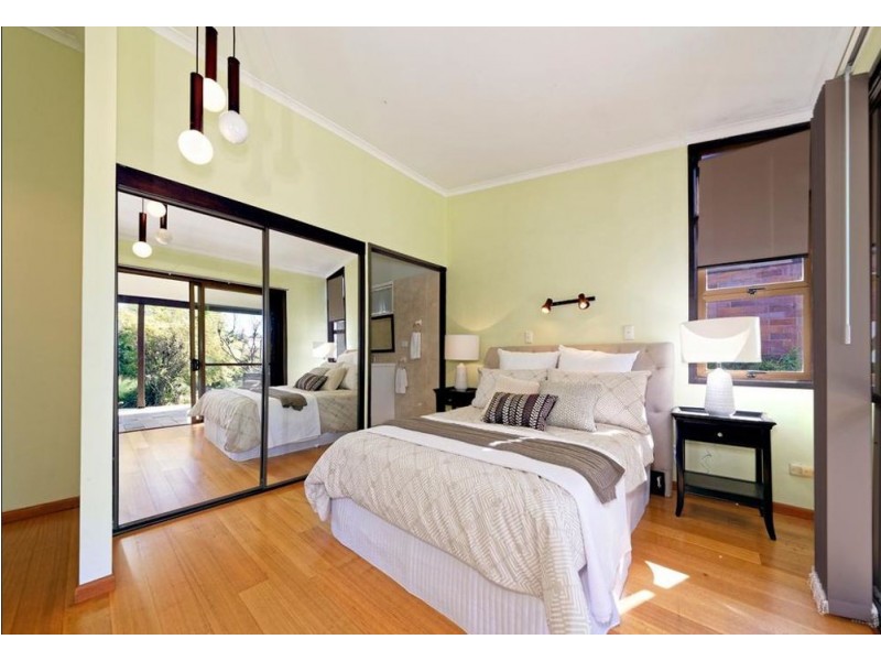 8 Dimboola Street, Bridgeman Downs QLD 4035