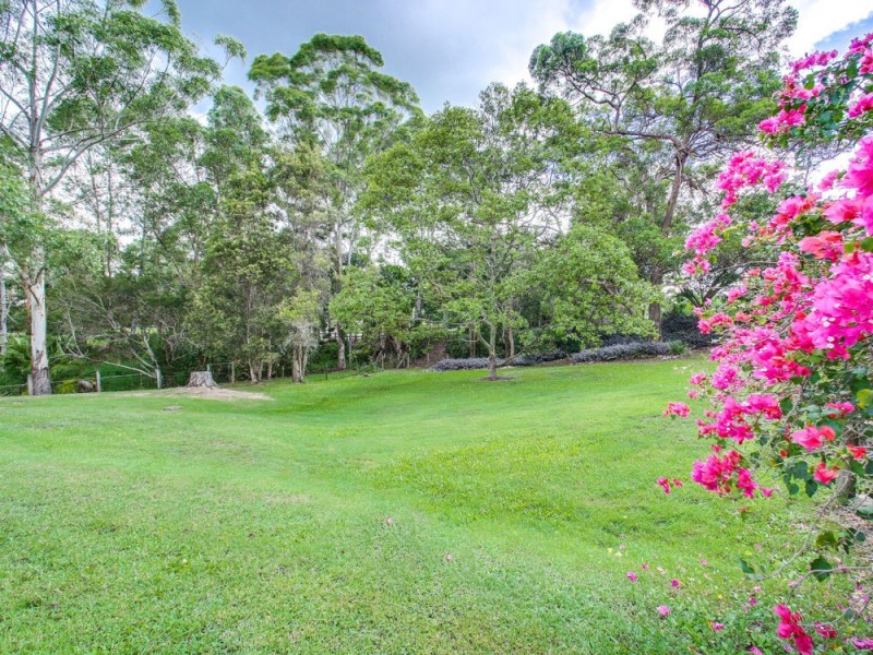 3 Manchester Court, Eatons Hill QLD 4037