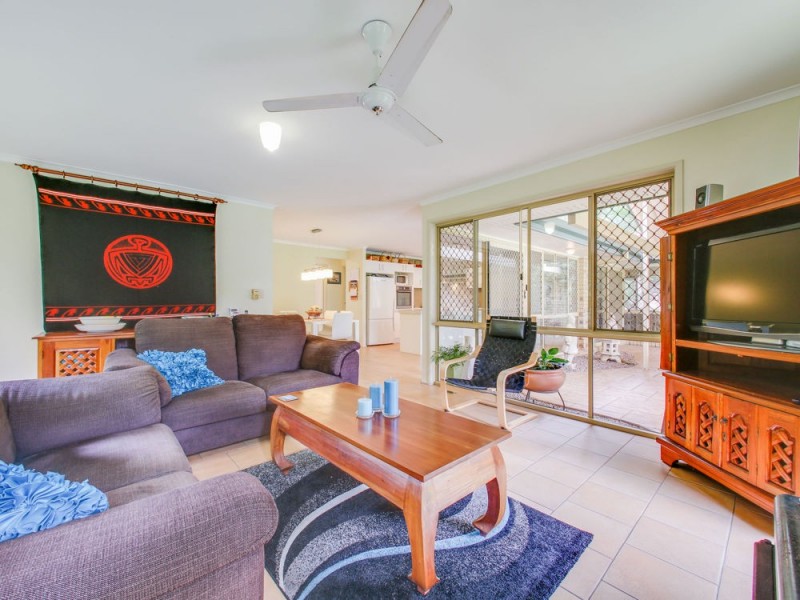 3 Manchester Court, Eatons Hill QLD 4037