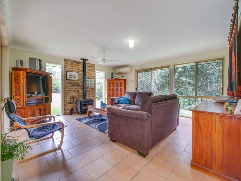 3 Manchester Court, Eatons Hill QLD 4037