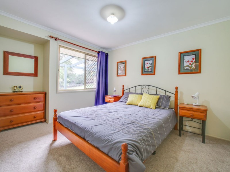 3 Manchester Court, Eatons Hill QLD 4037