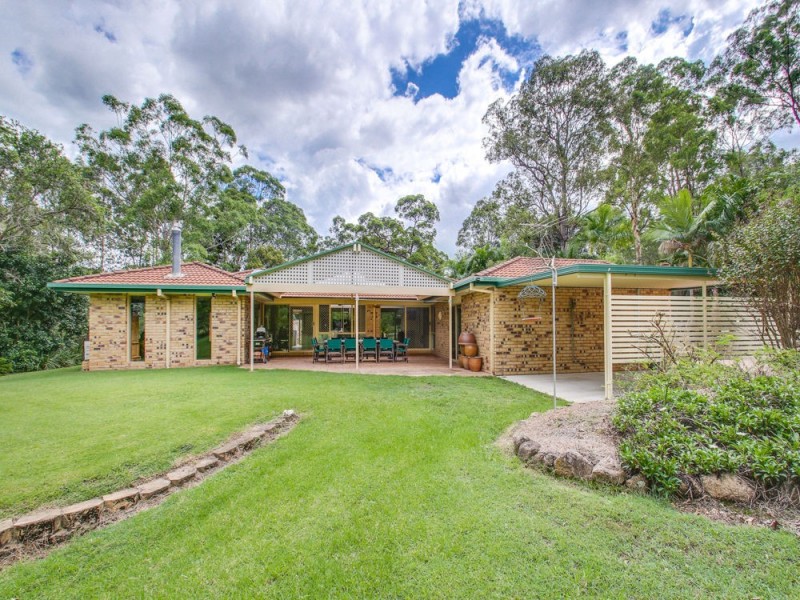 3 Manchester Court, Eatons Hill QLD 4037