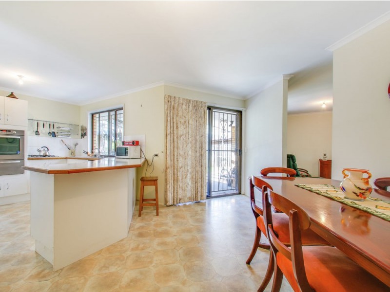 8 Daffodil Close, Zillmere QLD 4034