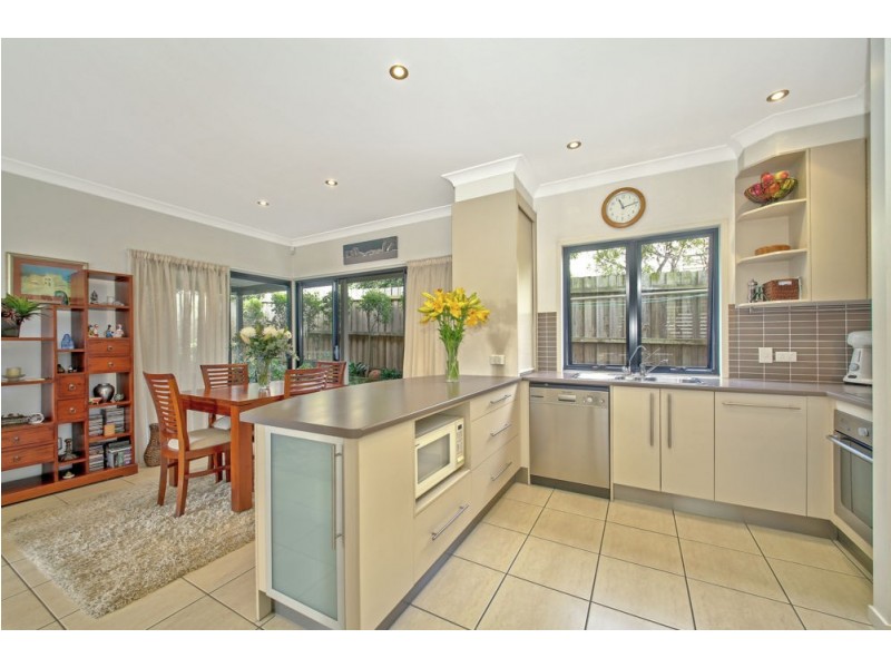 39 Curwen Terrace, Chermside QLD 4032