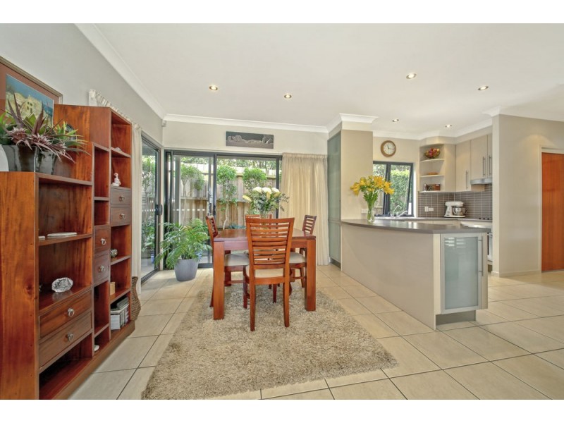 39 Curwen Terrace, Chermside QLD 4032