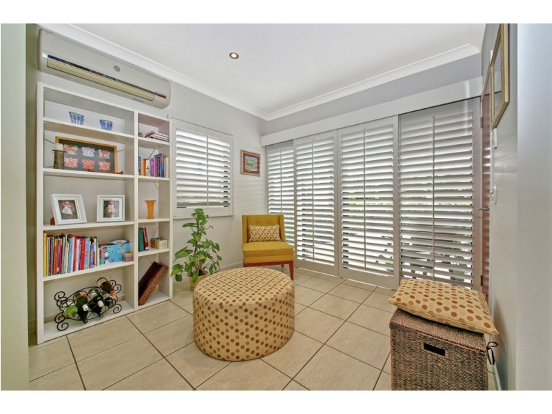 39 Curwen Terrace, Chermside QLD 4032