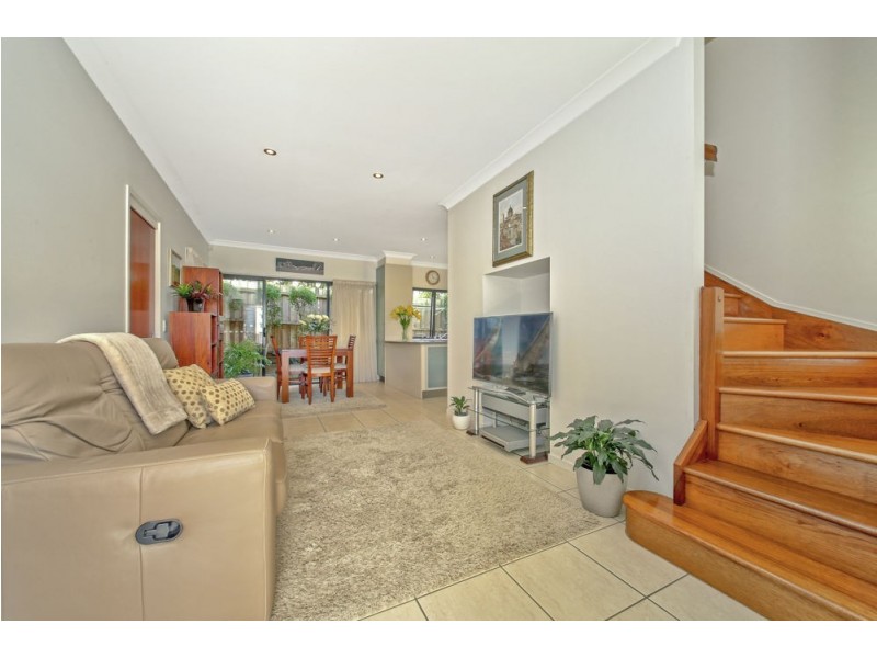 39 Curwen Terrace, Chermside QLD 4032