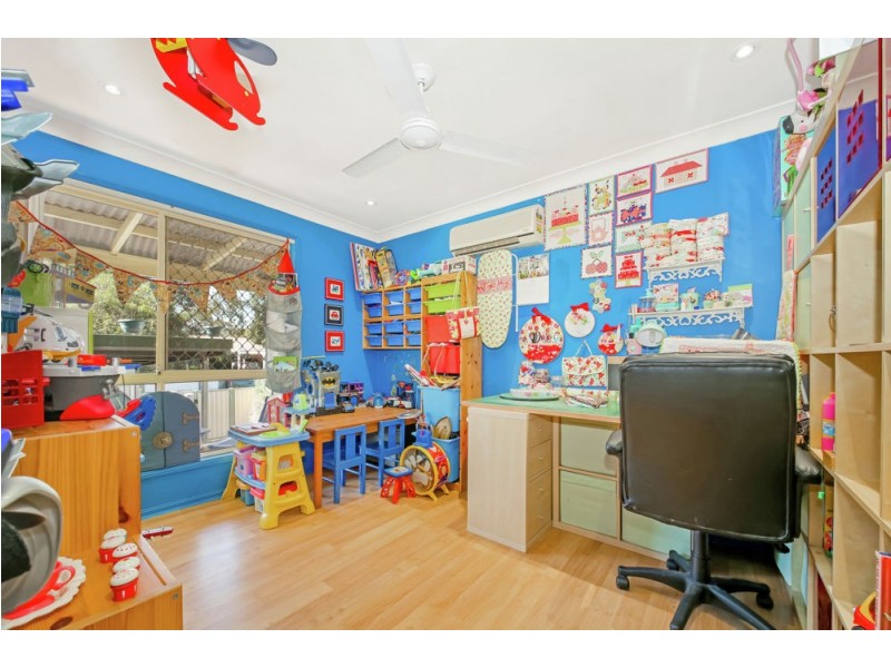 15 Stamp Street, Deception Bay QLD 4508