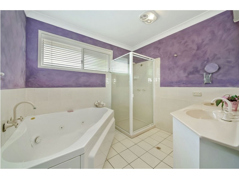 49 Ashley Road, Chermside West QLD 4032