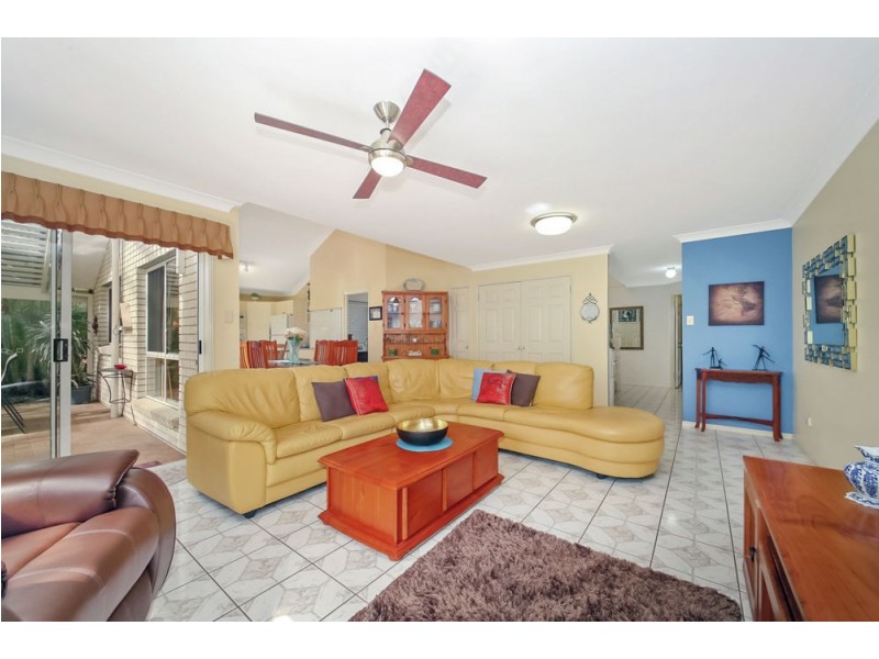 49 Ashley Road, Chermside West QLD 4032