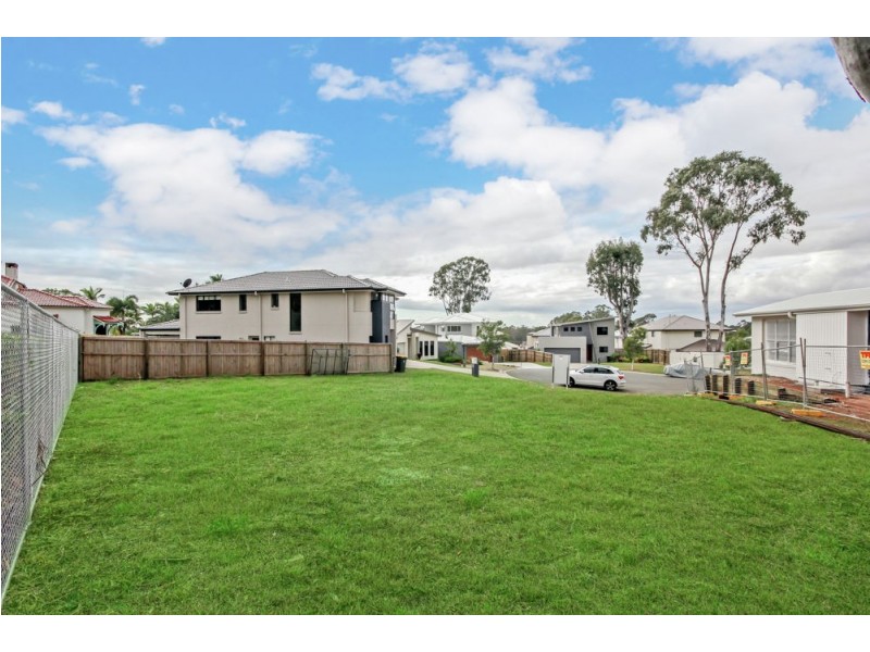 6 Serene Court, Bridgeman Downs QLD 4035