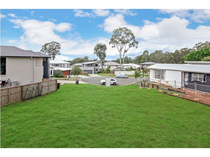 6 Serene Court, Bridgeman Downs QLD 4035