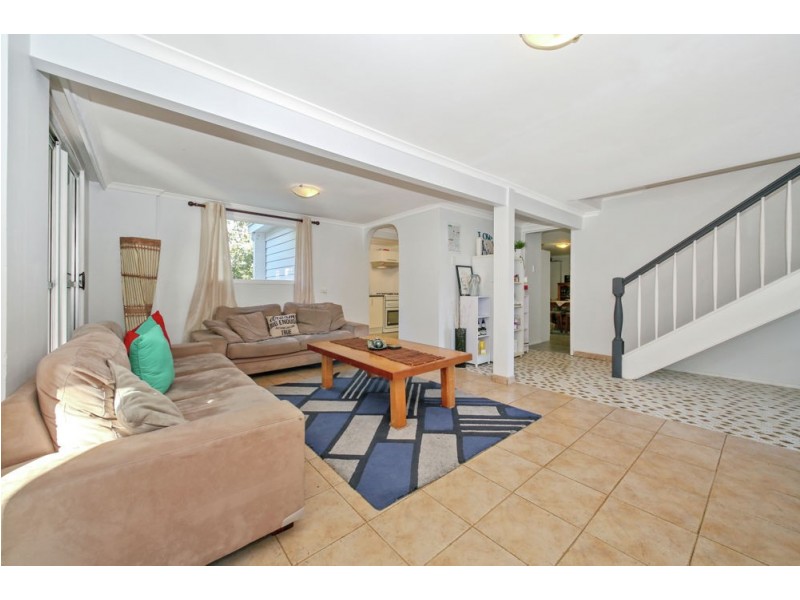 8 Larcombe Street, Zillmere QLD 4034