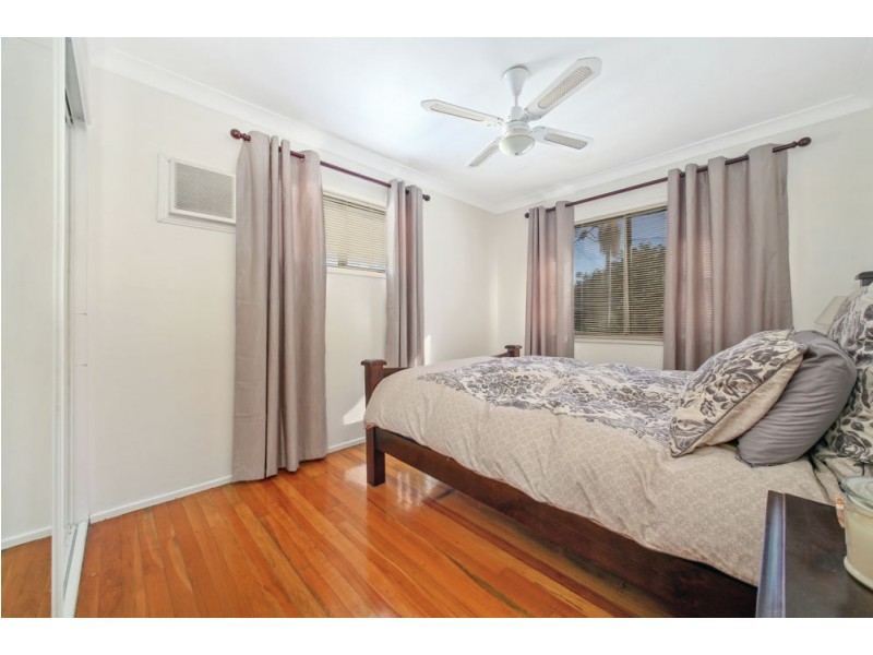 8 Larcombe Street, Zillmere QLD 4034