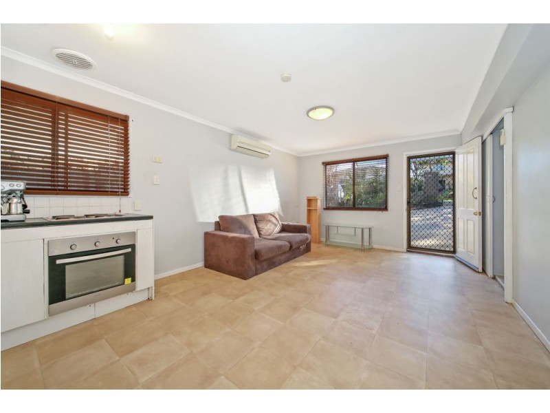 8 Larcombe Street, Zillmere QLD 4034