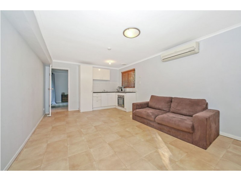 8 Larcombe Street, Zillmere QLD 4034