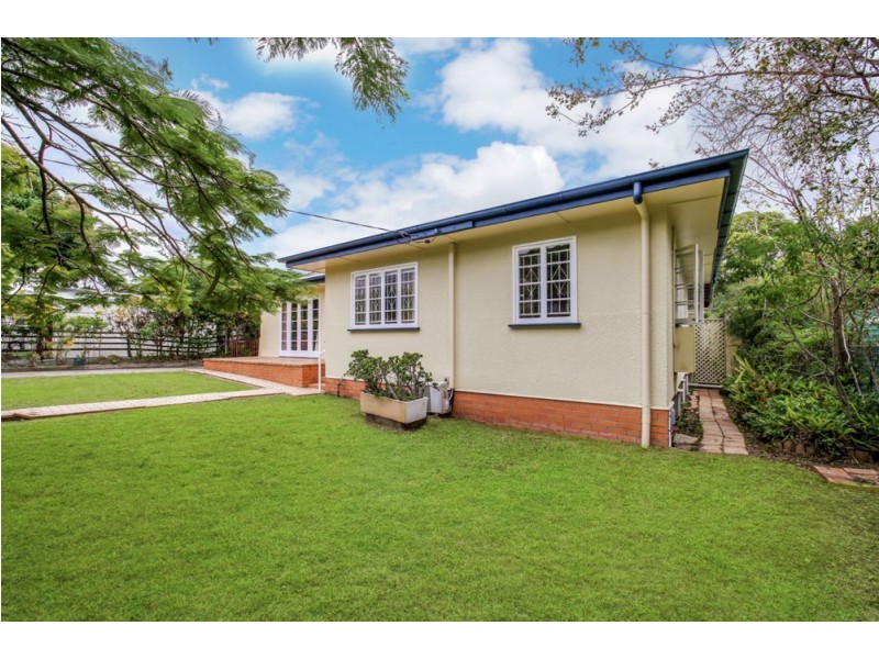 5 Saxby Street, Zillmere QLD 4034