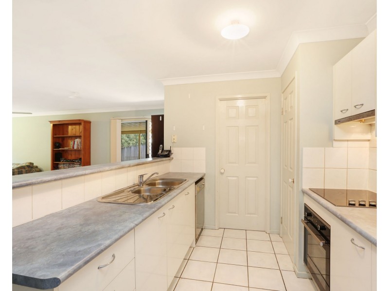 4 Leanne Close, Mcdowall QLD 4053