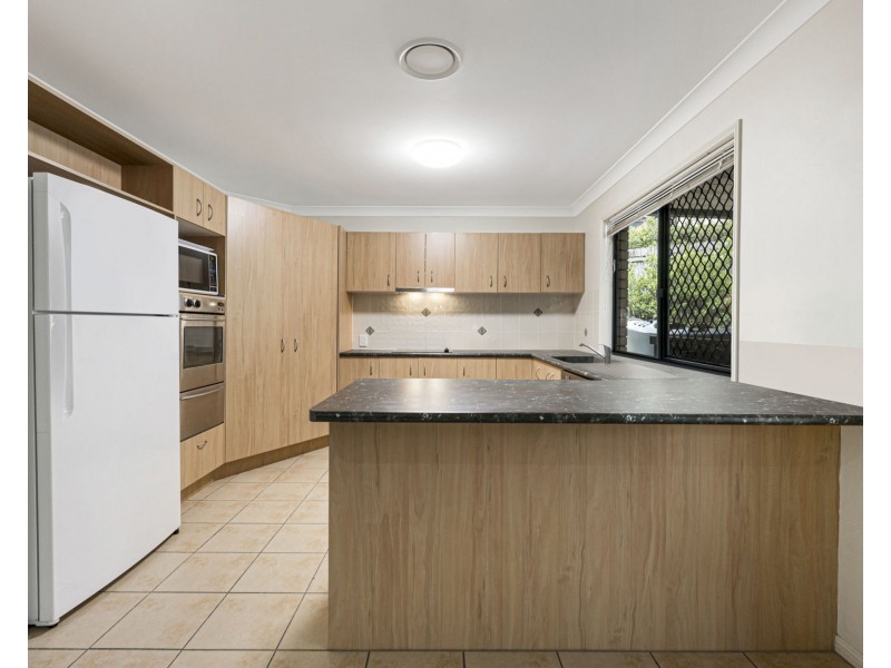 1 Taun Court, Albany Creek QLD 4035