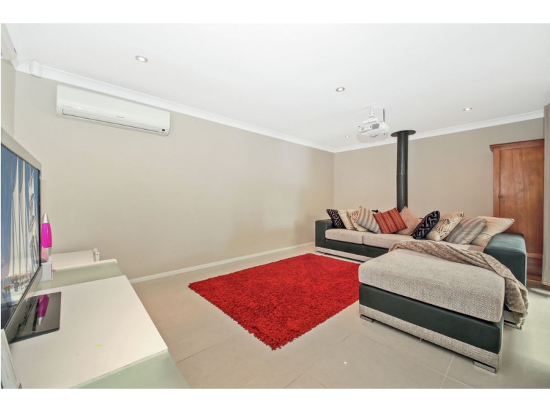 20 Myrtle Crescent, Bridgeman Downs QLD 4035