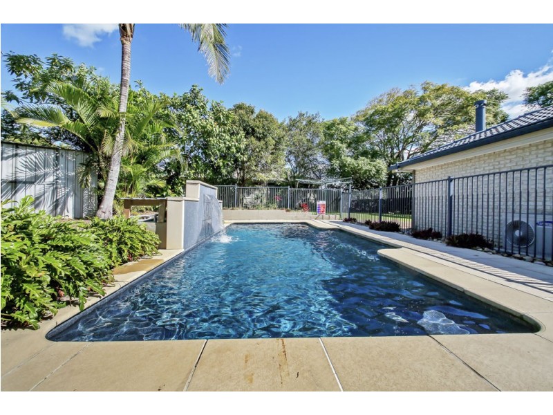 20 Myrtle Crescent, Bridgeman Downs QLD 4035