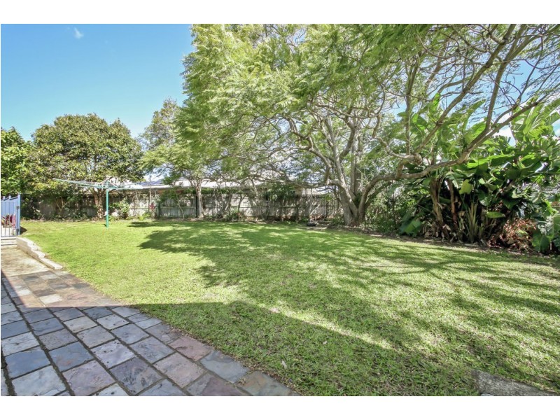 20 Myrtle Crescent, Bridgeman Downs QLD 4035