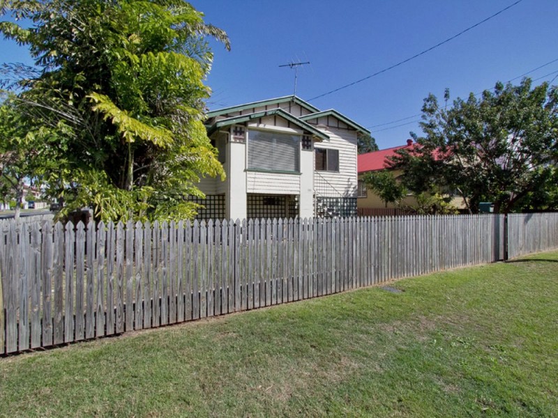 226 Brighton Road, Sandgate QLD 4017