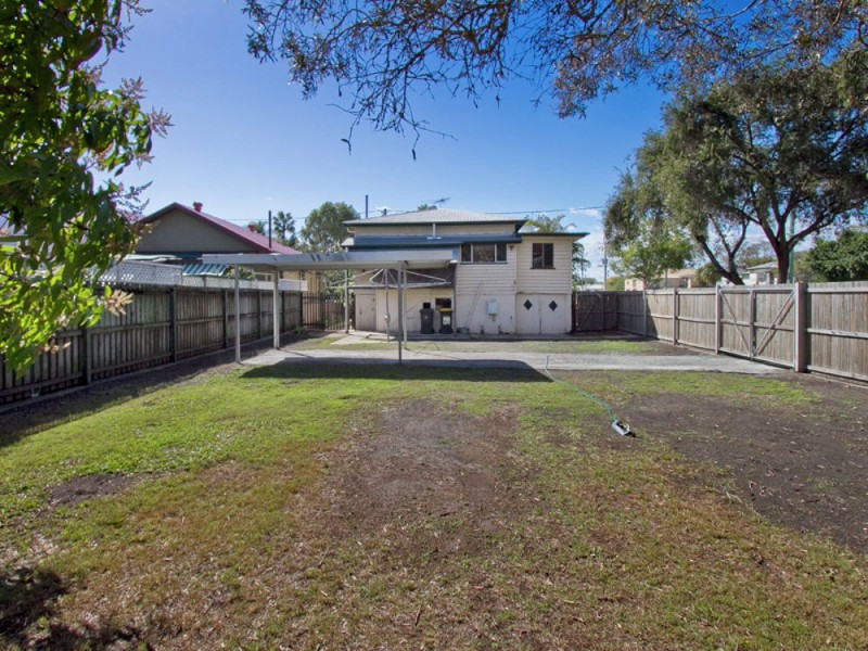 226 Brighton Road, Sandgate QLD 4017