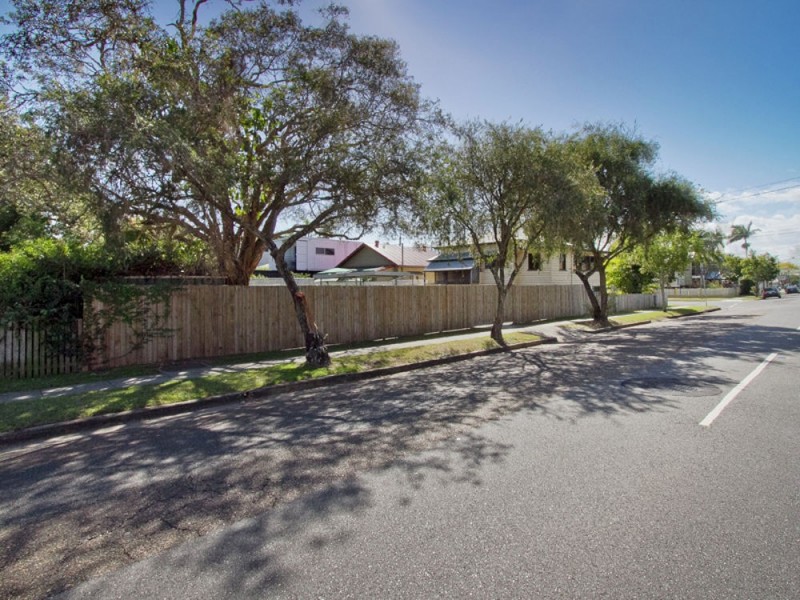 226 Brighton Road, Sandgate QLD 4017