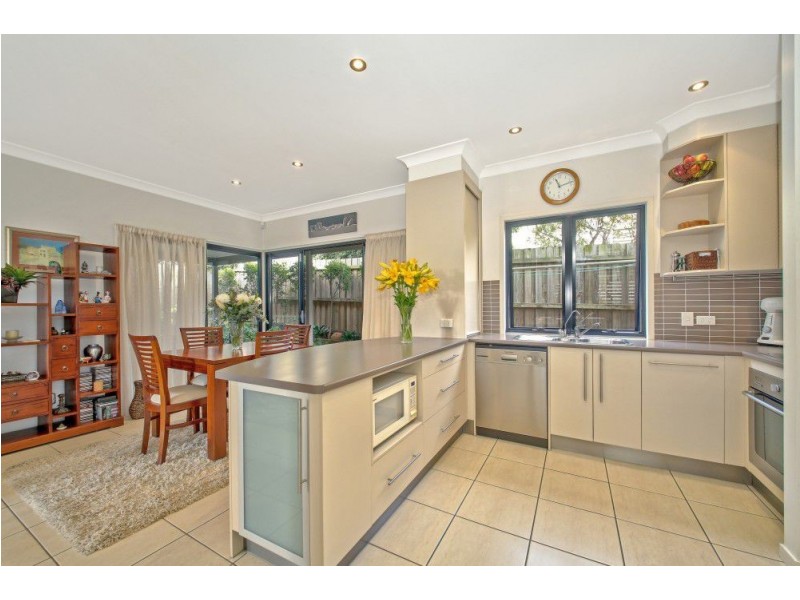 39 Curwen Terrace, Chermside QLD 4032