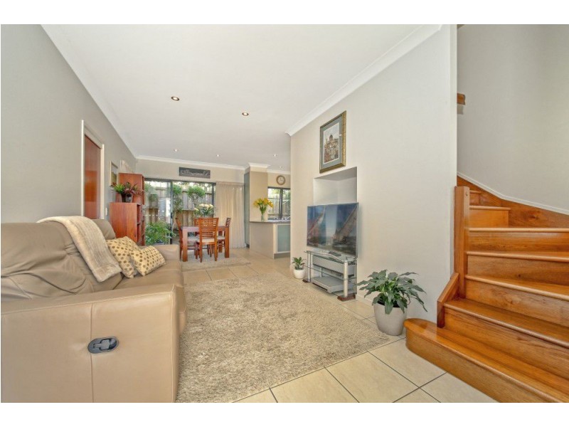 39 Curwen Terrace, Chermside QLD 4032