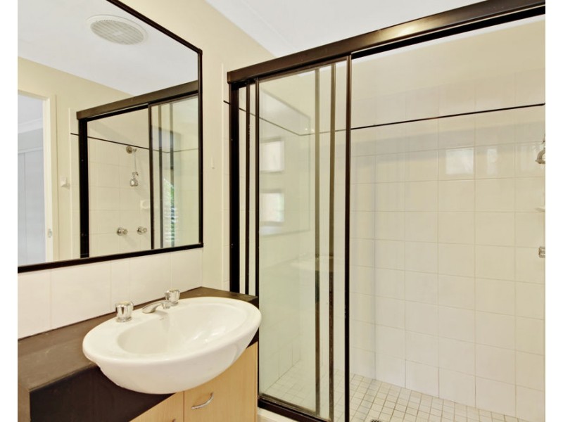 2/105 Hall Street, Alderley QLD 4051