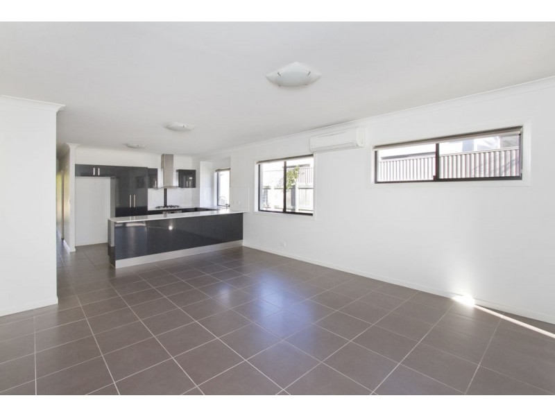 10 Matthew Street, Carseldine QLD 4034