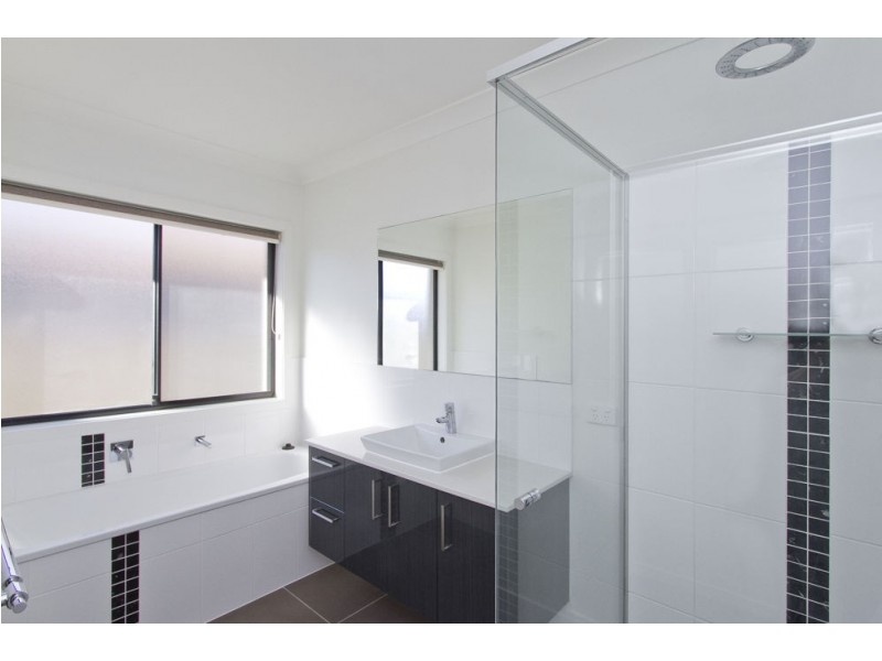 10 Matthew Street, Carseldine QLD 4034