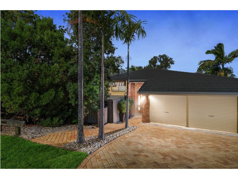 19 Edwards Drive, Albany Creek QLD 4035