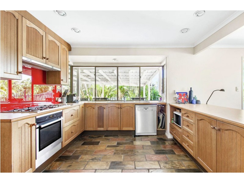 19 Edwards Drive, Albany Creek QLD 4035