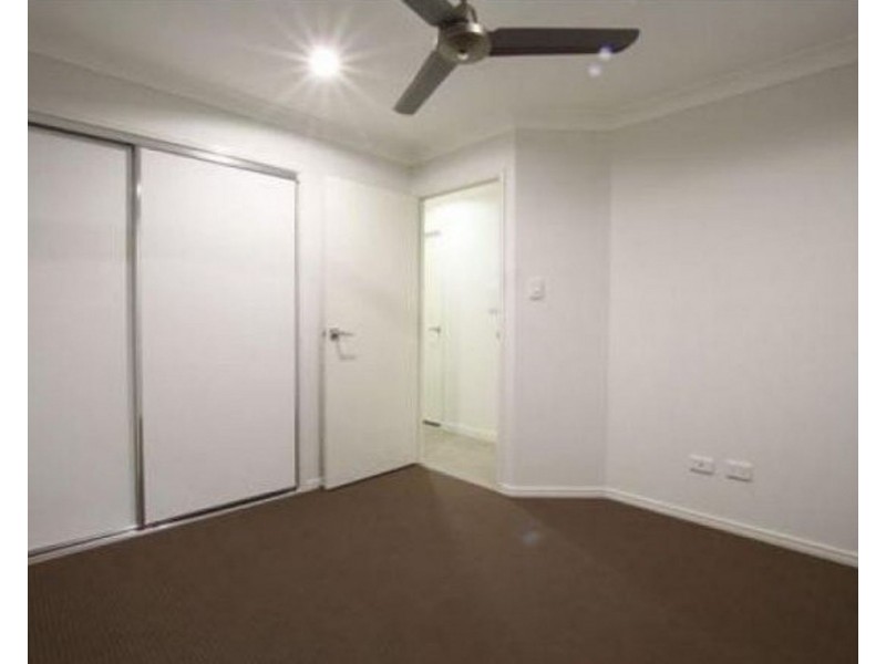 2/10 Homeland Crescent, Warner QLD 4500