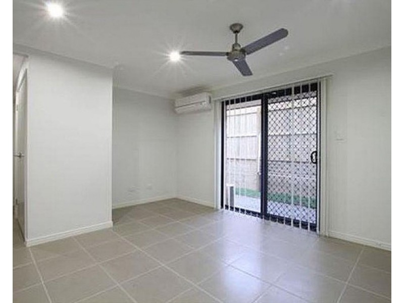 2/10 Homeland Crescent, Warner QLD 4500