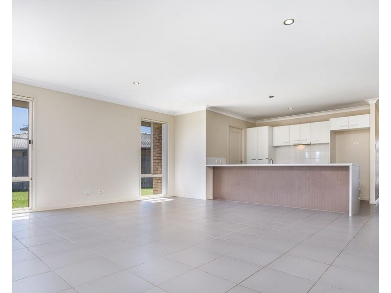 10 HIGHSIDE COURT, Morayfield QLD 4506