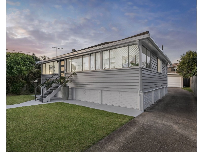 14 Roland Street, Clontarf QLD 4019