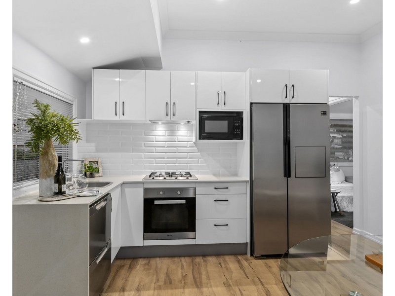 14 Roland Street, Clontarf QLD 4019