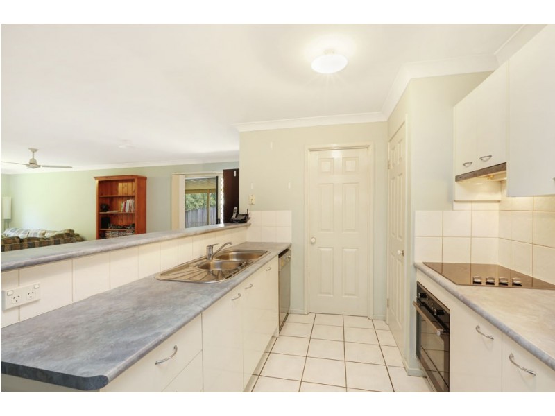 4 Leanne Close, Mcdowall QLD 4053