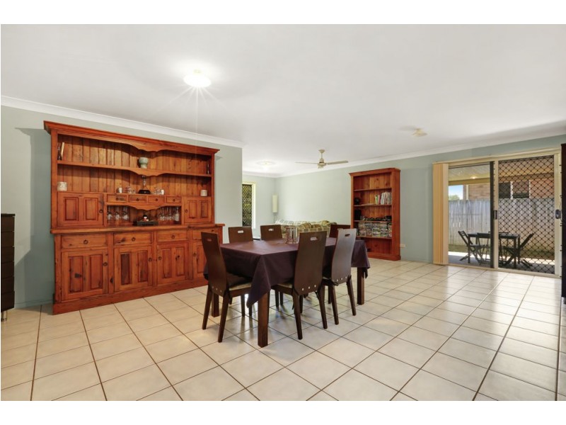 4 Leanne Close, Mcdowall QLD 4053