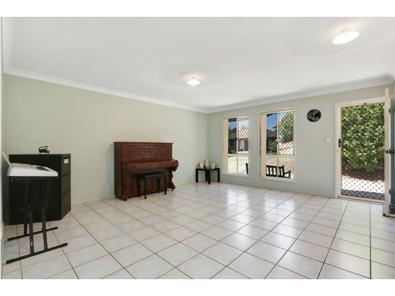 4 Leanne Close, Mcdowall QLD 4053
