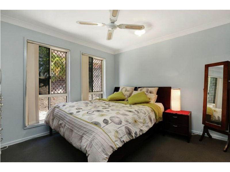 4 Leanne Close, Mcdowall QLD 4053
